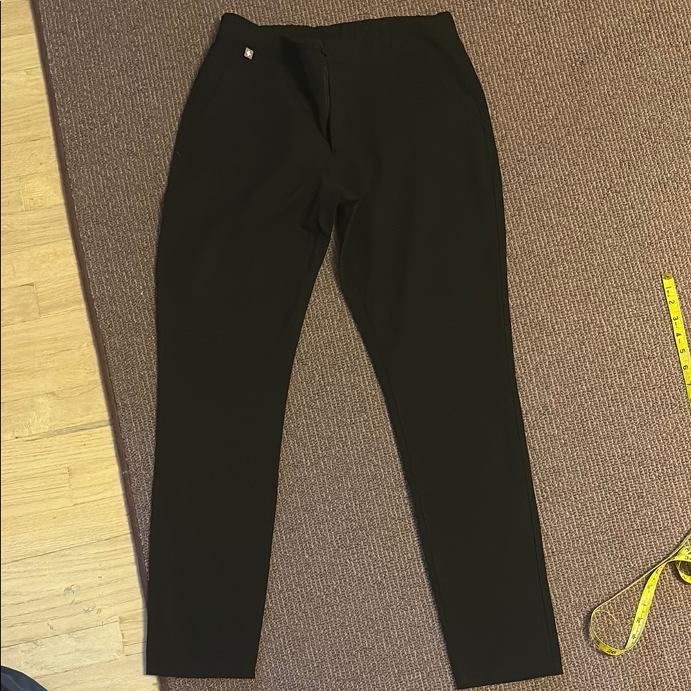 FIGS, trouser bottoms, women, Small, black, scrubs, business casual, comfortable